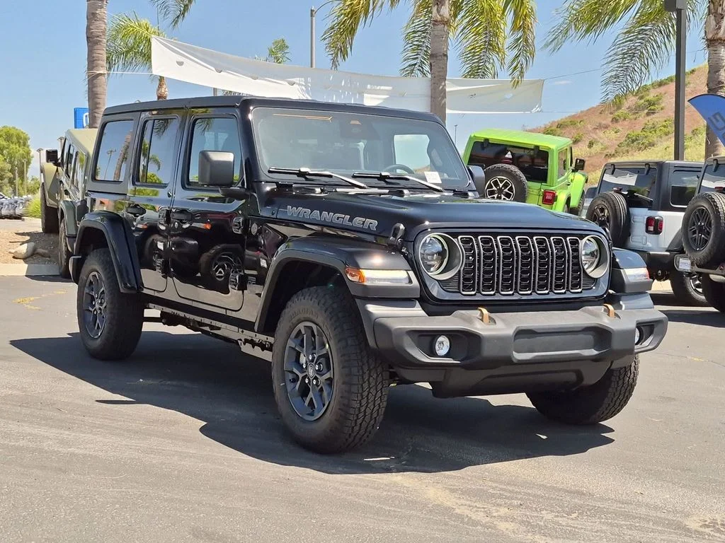 New 2026 Black Clear-Coat Exterior Paint Jeep 85th Anniversary Edition image 3