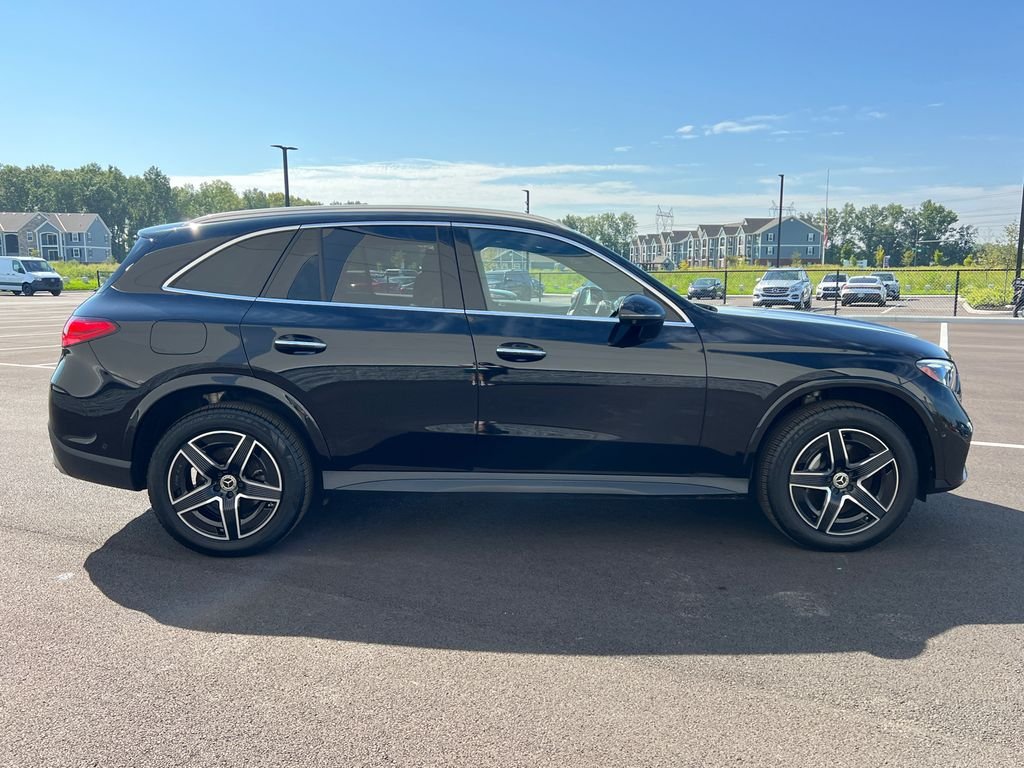 Used 2023 Black Mercedes-Benz GLC 300 image 9