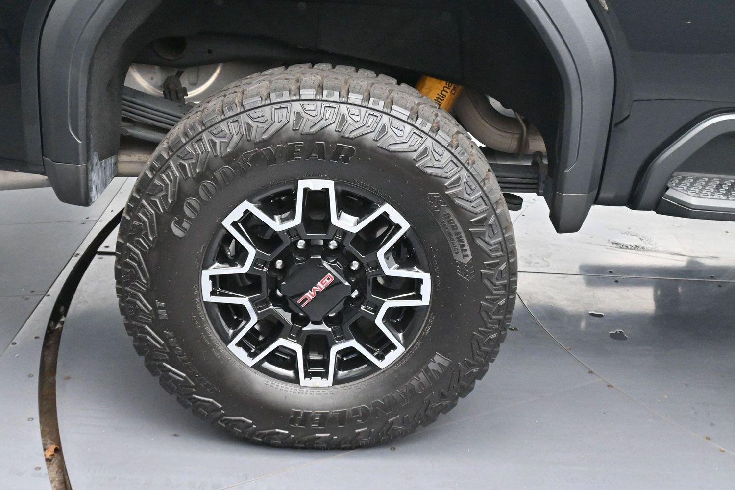 Used 2026 Onyx Black GMC AT4X image 36