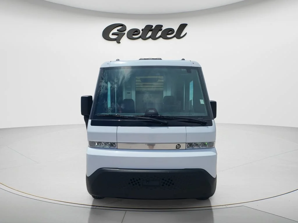 Used 2024 Oyster White BrightDrop EJY image 8