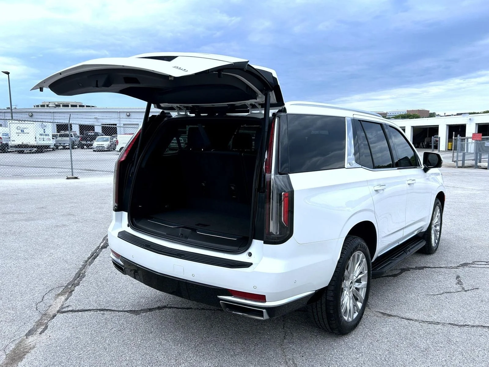 Used 2021 White Cadillac Premium Luxury image 23