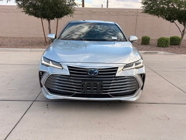 Used 2019 Silver Toyota Limited image 4