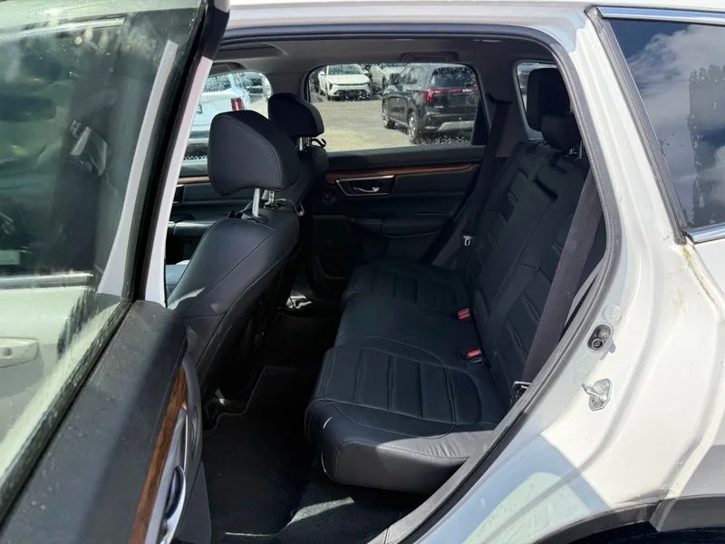 Used 2021 White Honda EX-L image 10