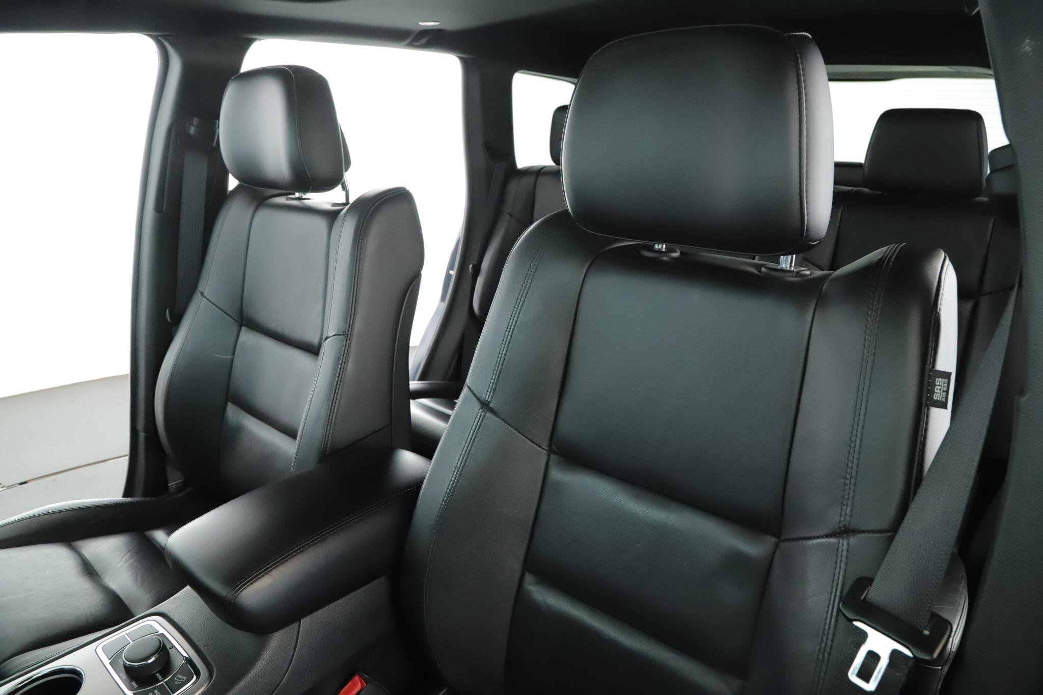 Used 2019 Slate Blue Pearlcoat Jeep Limited 4x4 image 4