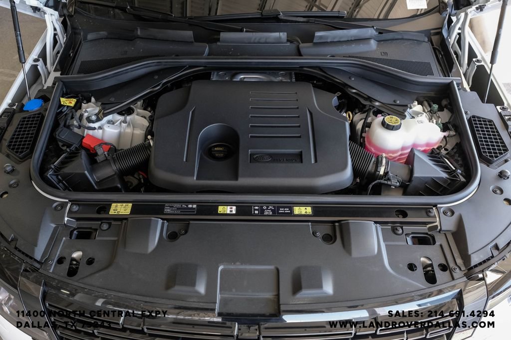 New 2026 Fuji White Land Rover SE image 46