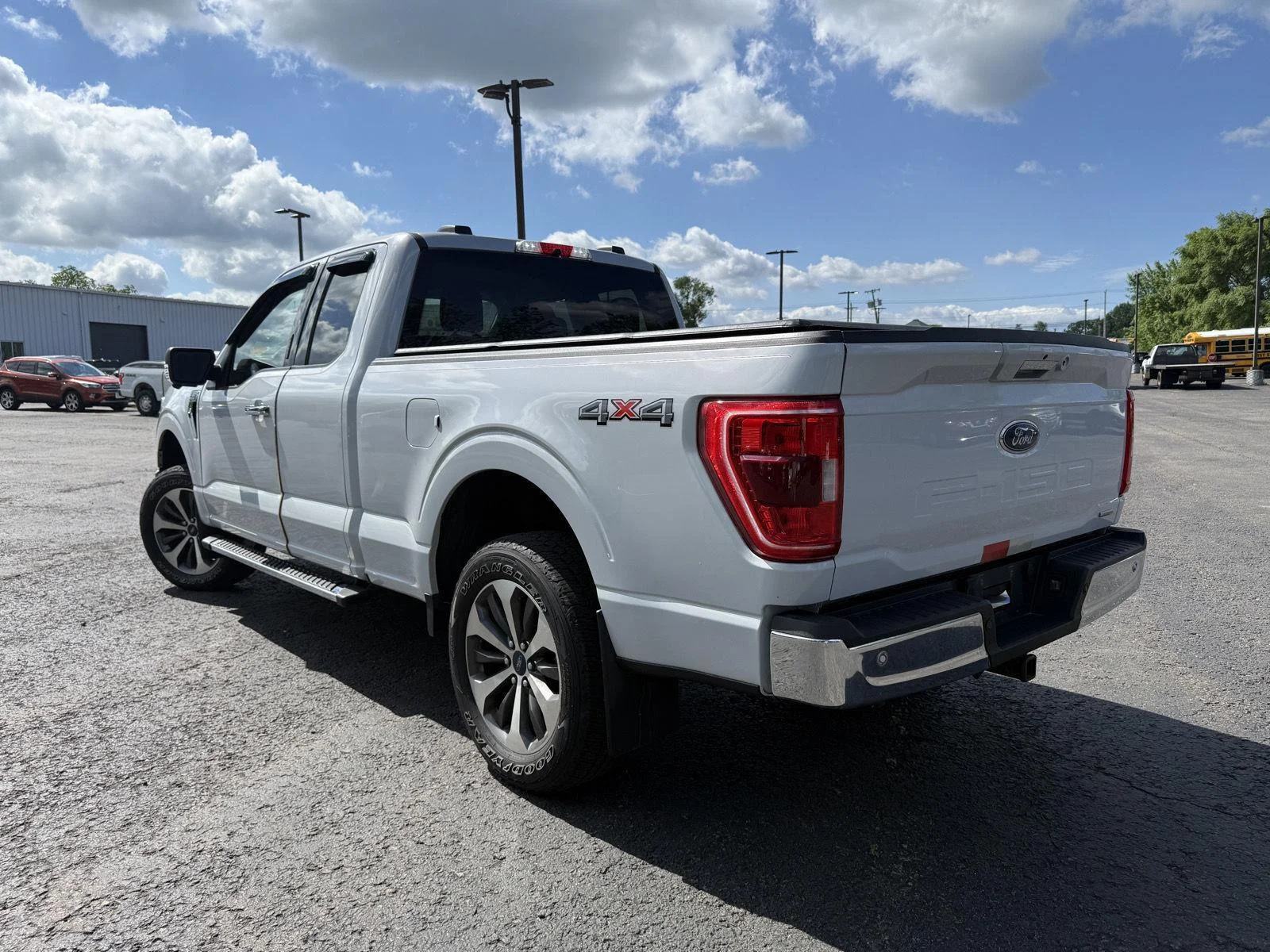 Used 2021 Space Gray Ford XLT image 3