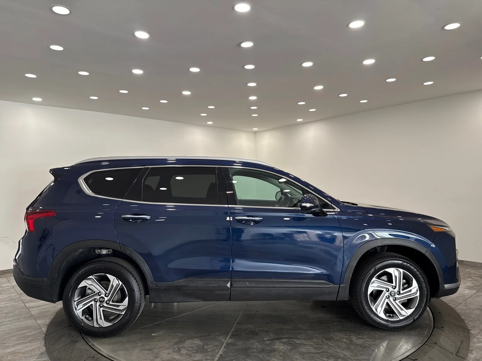 Used 2023 Stormy Sea Hyundai SEL AWD image 8