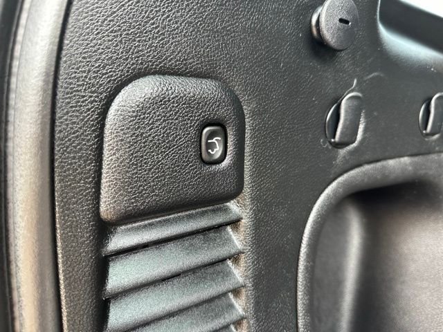 Used 2021 Granite Crystal Metallic Clearcoat Jeep Laredo X image 26