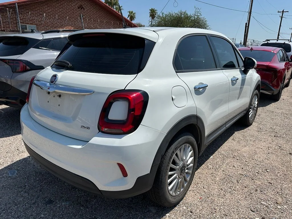 Used 2021 White FIAT Pop image 8