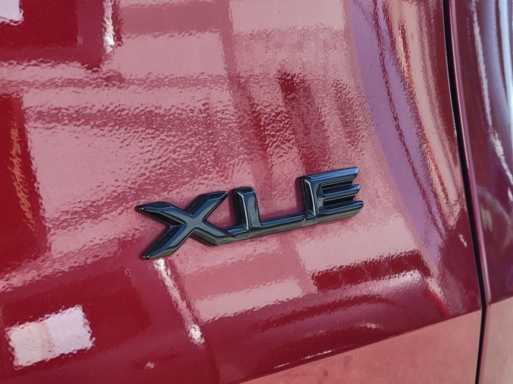 Used 2024 Pearl Toyota XLE image 7