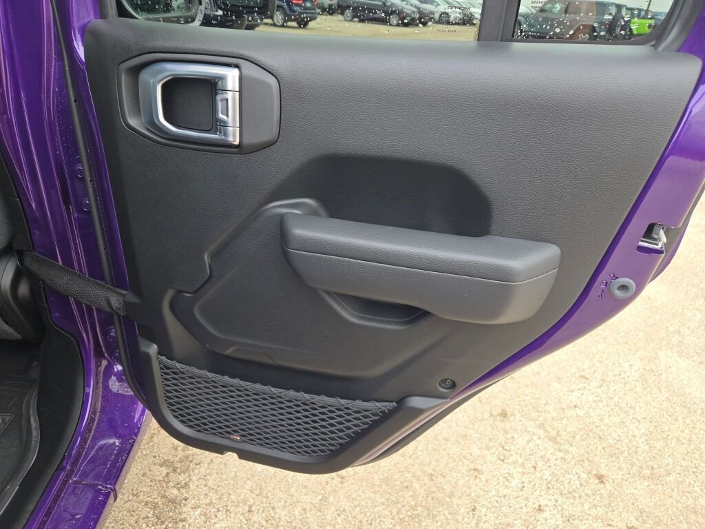 New 2026 Reign Jeep Sport S image 10