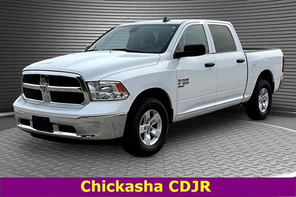 2023 RAM 1500 Classic SLT 4x4 Crew Cab 5'7's photo