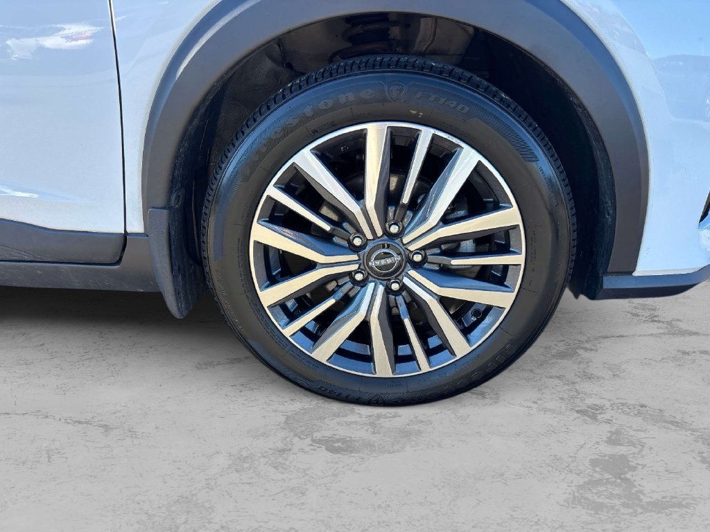 Used 2024 White Nissan SV image 31