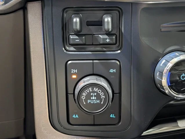 New 2026 Marsh Gray Ford Platinum® image 47
