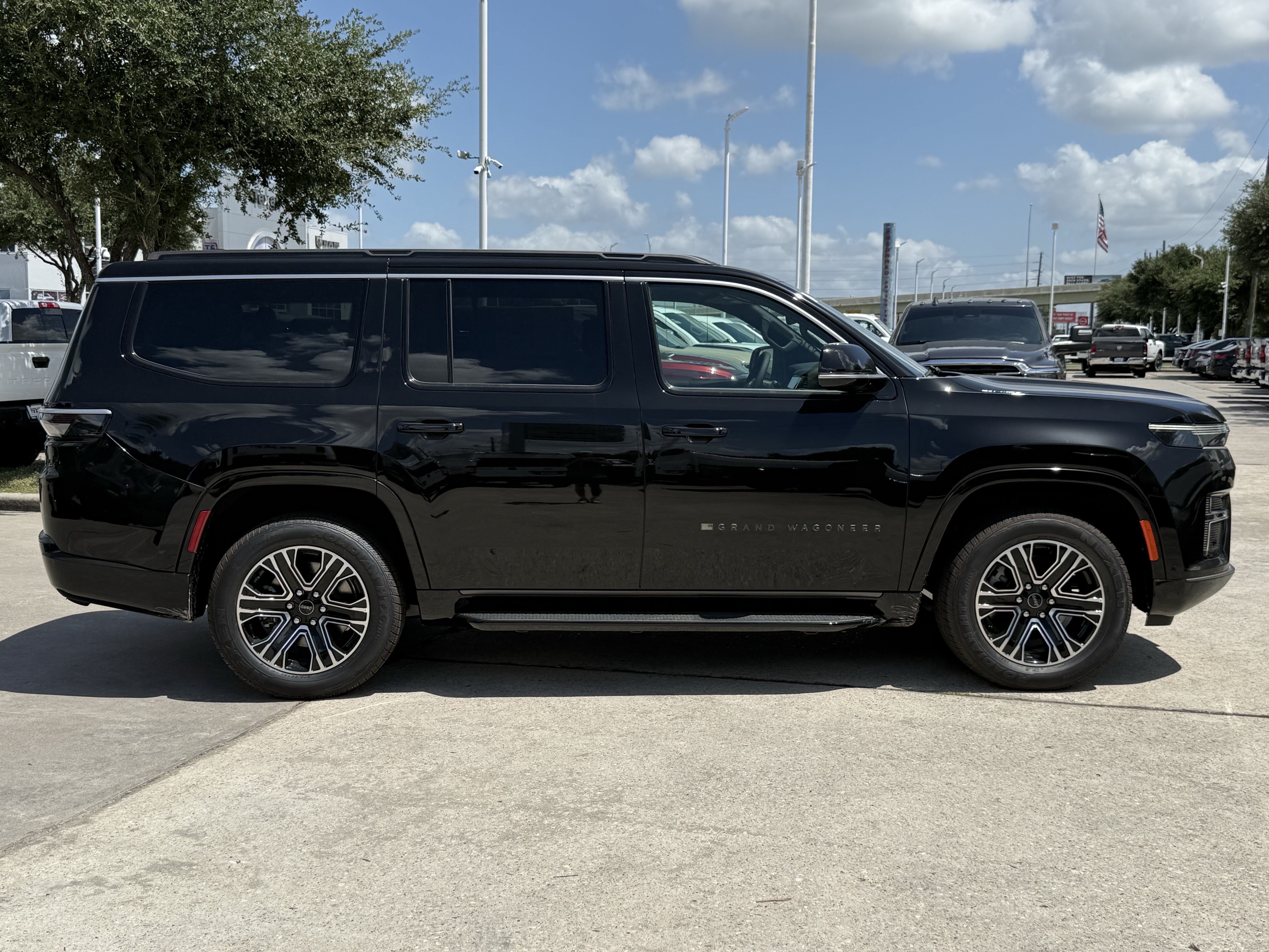 New 2026 High Gloss Black Exterior Paint Jeep  image 3