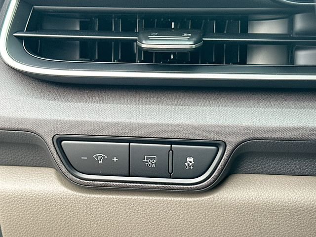 New 2026 Ceramic Silver Kia EX image 10
