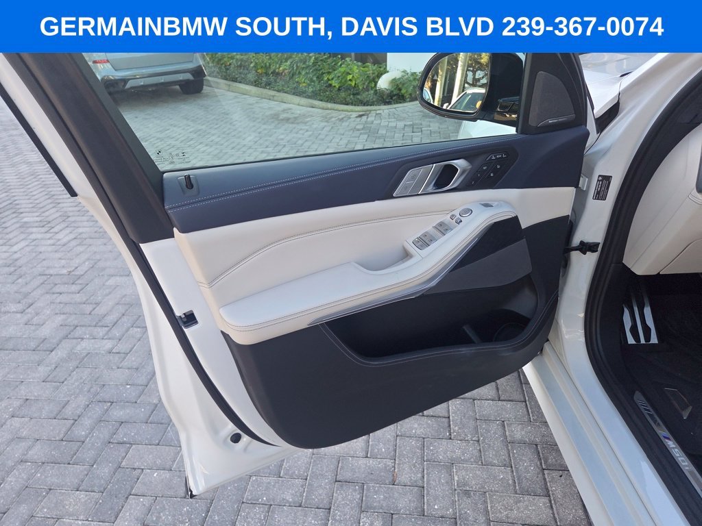 Used 2022 White Metallic BMW M50i image 43