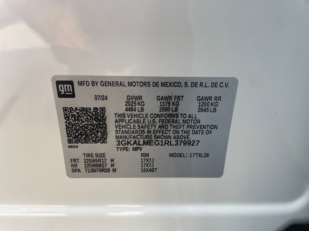 Used 2024 White GMC SLE image 30
