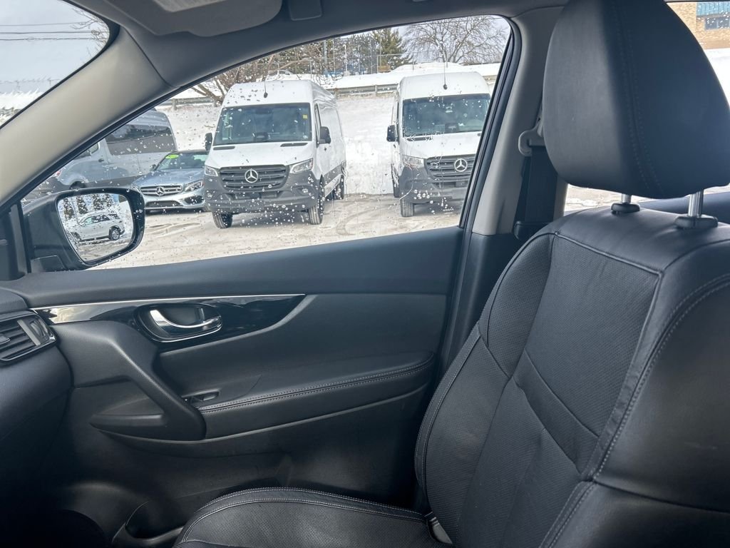 Used 2017 Nissan Rogue Sport SL with VIN JN1BJ1CR2HW109030 for sale in Washington, PA