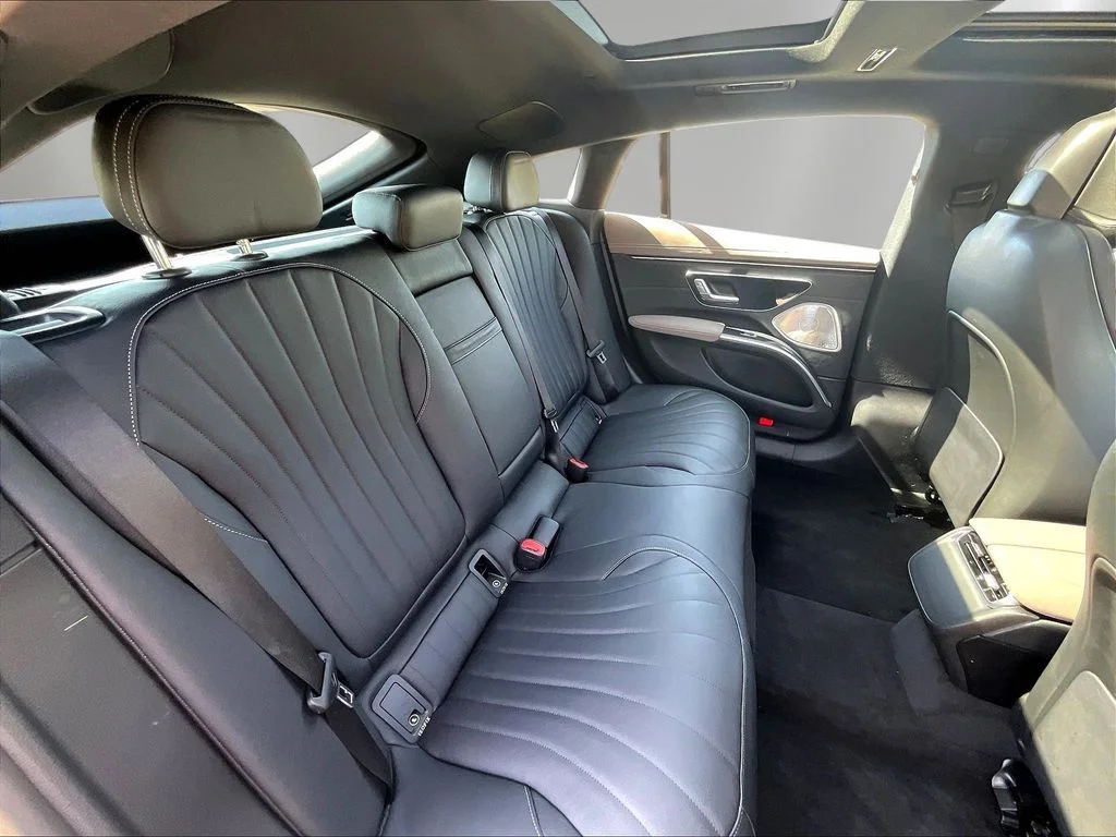 Used 2023  Mercedes-Benz 450 image 25