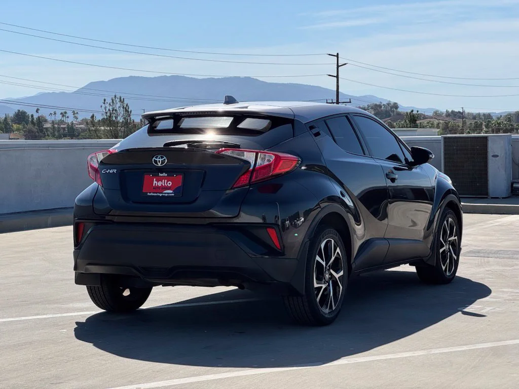 Used 2020 Black Toyota XLE image 32