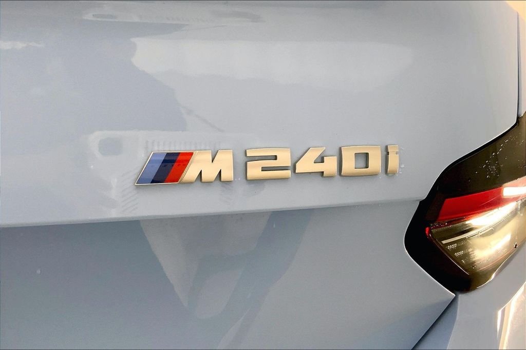 Used 2025 Zandvoort Blue BMW  image 7