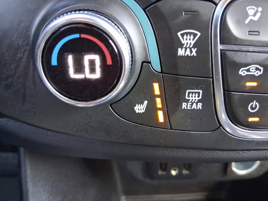 Used 2023 SUMMIT WHITE Chevrolet LT Cloth image 24