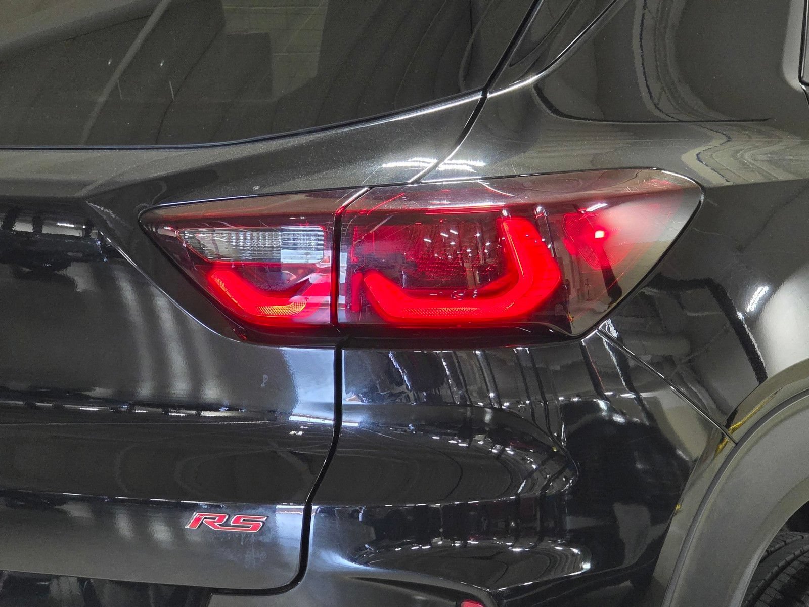 Used 2024 Mosaic Black Metallic Chevrolet RS image 12