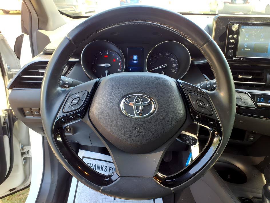 Used 2018 Blizzard Pearl Toyota XLE image 22