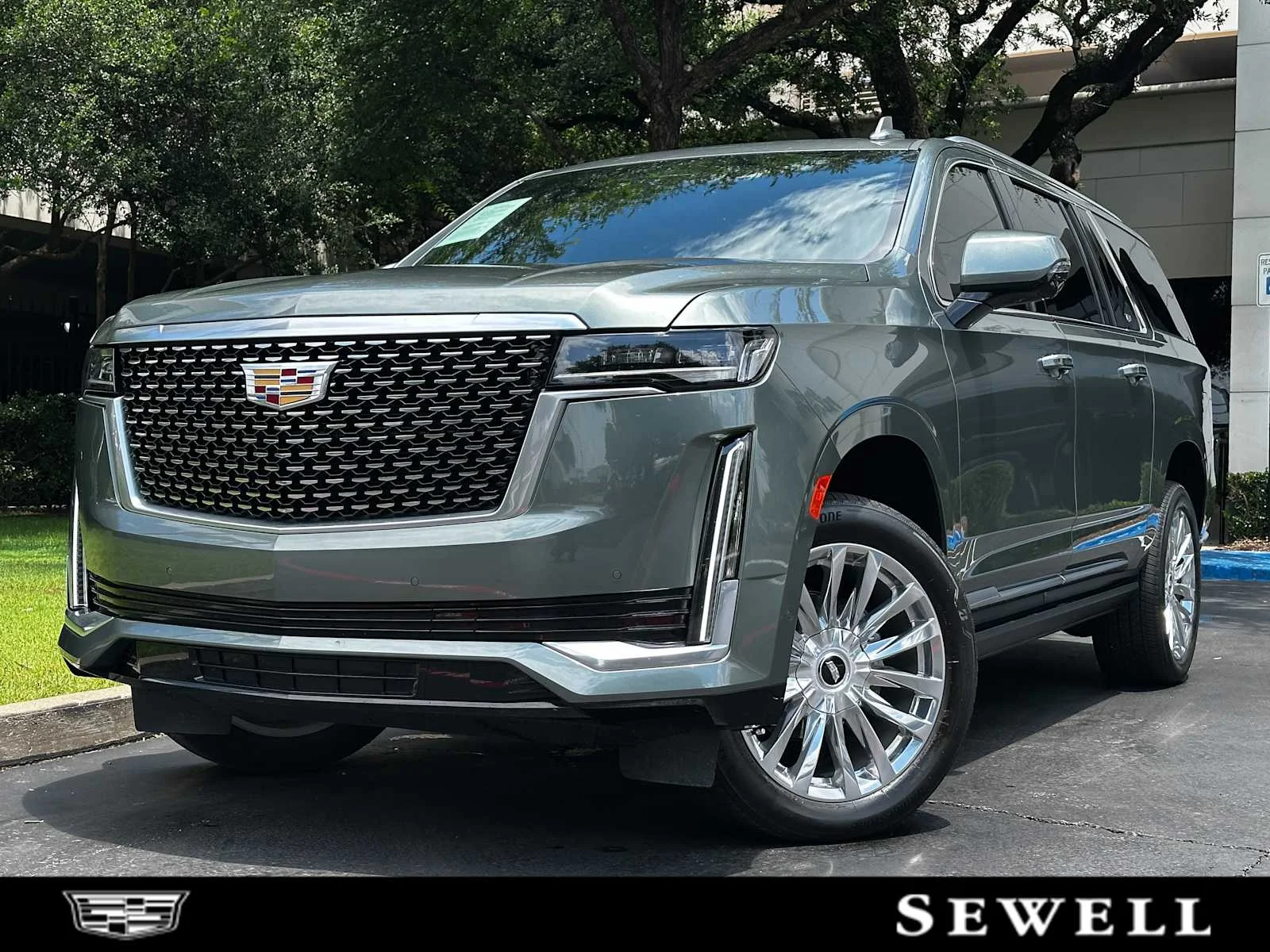 2023 Cadillac Escalade ESV Premium Luxury's photo