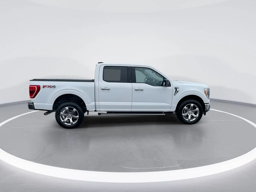 Used 2023 White Ford XLT image 9