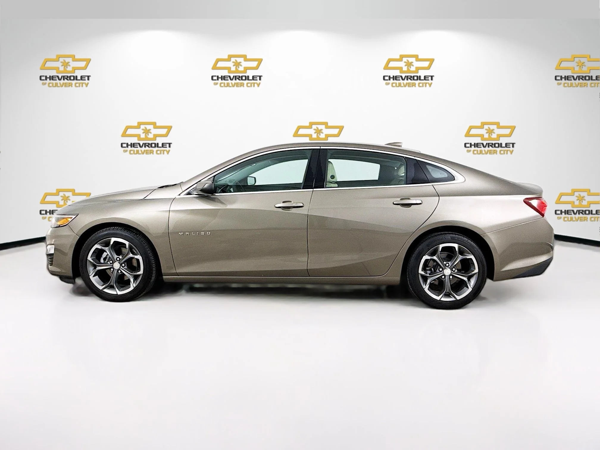 Used 2020 STONE GRAY METALLIC Chevrolet LT image 5