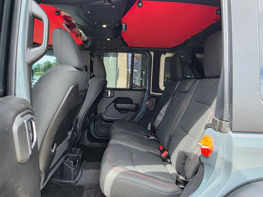 Used 2024 Gray Jeep Rubicon image 13