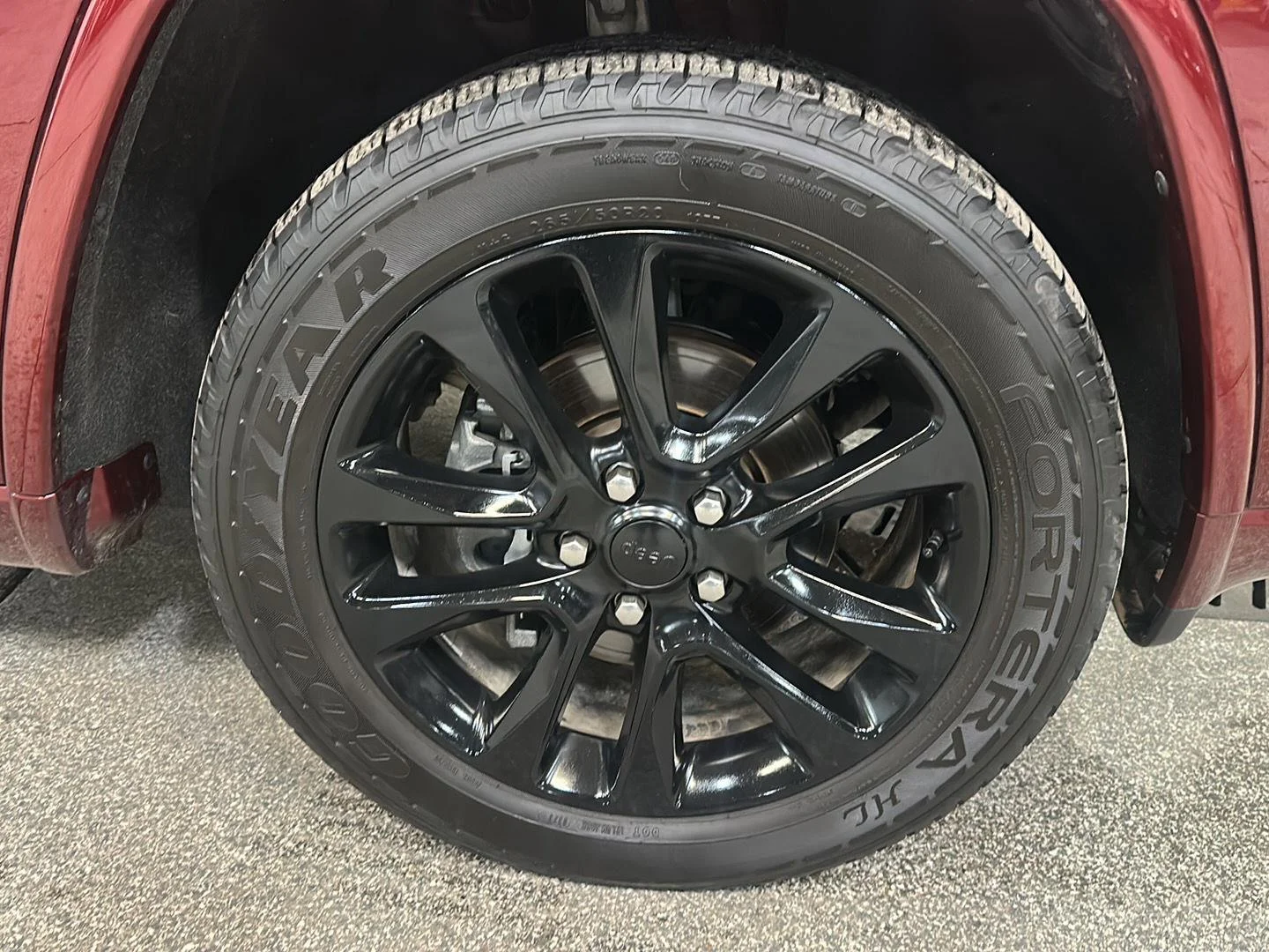 Used 2020 Velvet Red Pearlcoat Jeep Altitude image 9