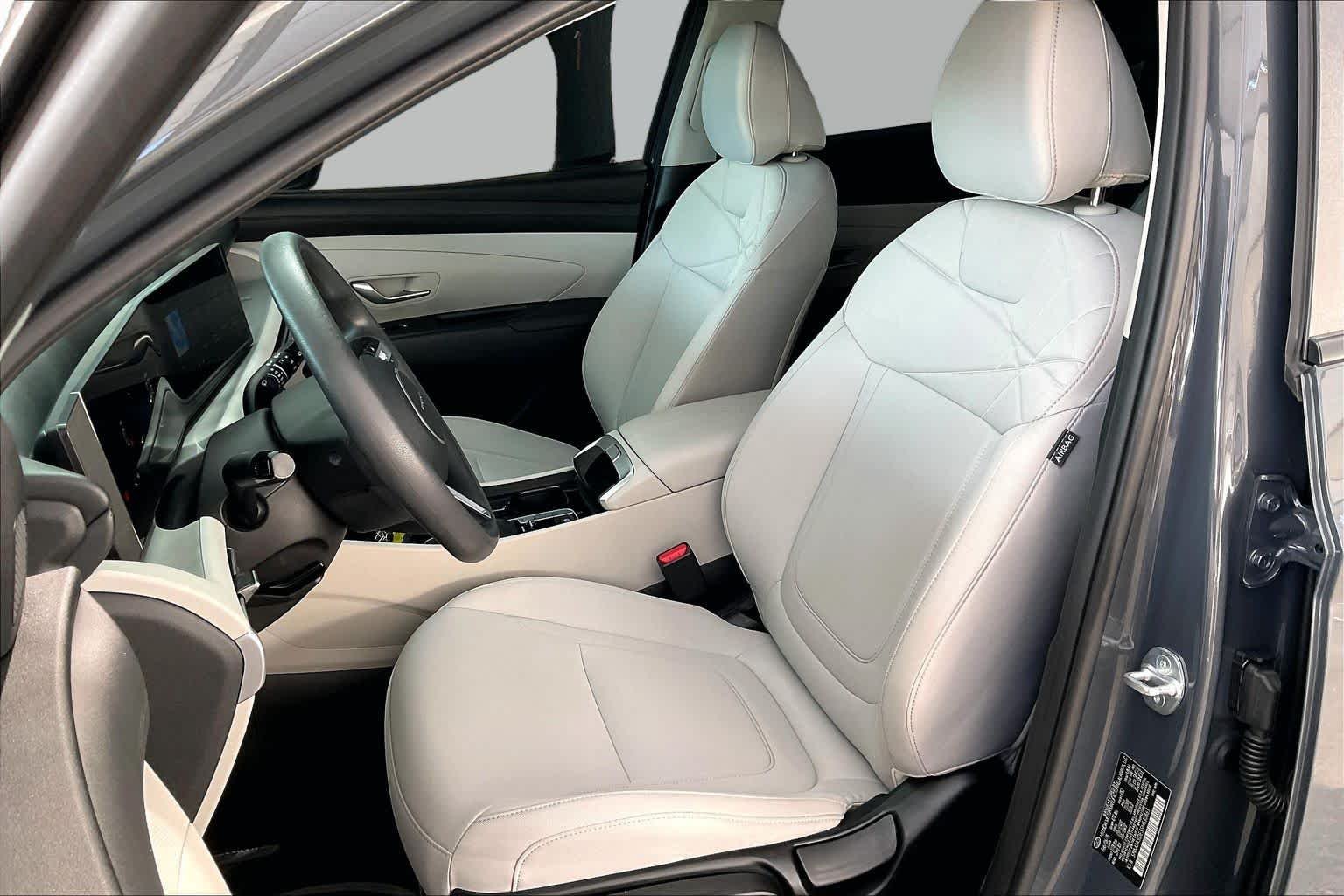 Used 2025 Ecotronic Gray Hyundai SE image 8