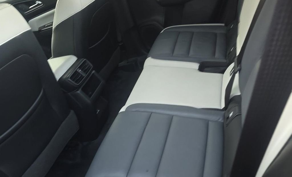 Used 2025 Red Honda Touring image 9