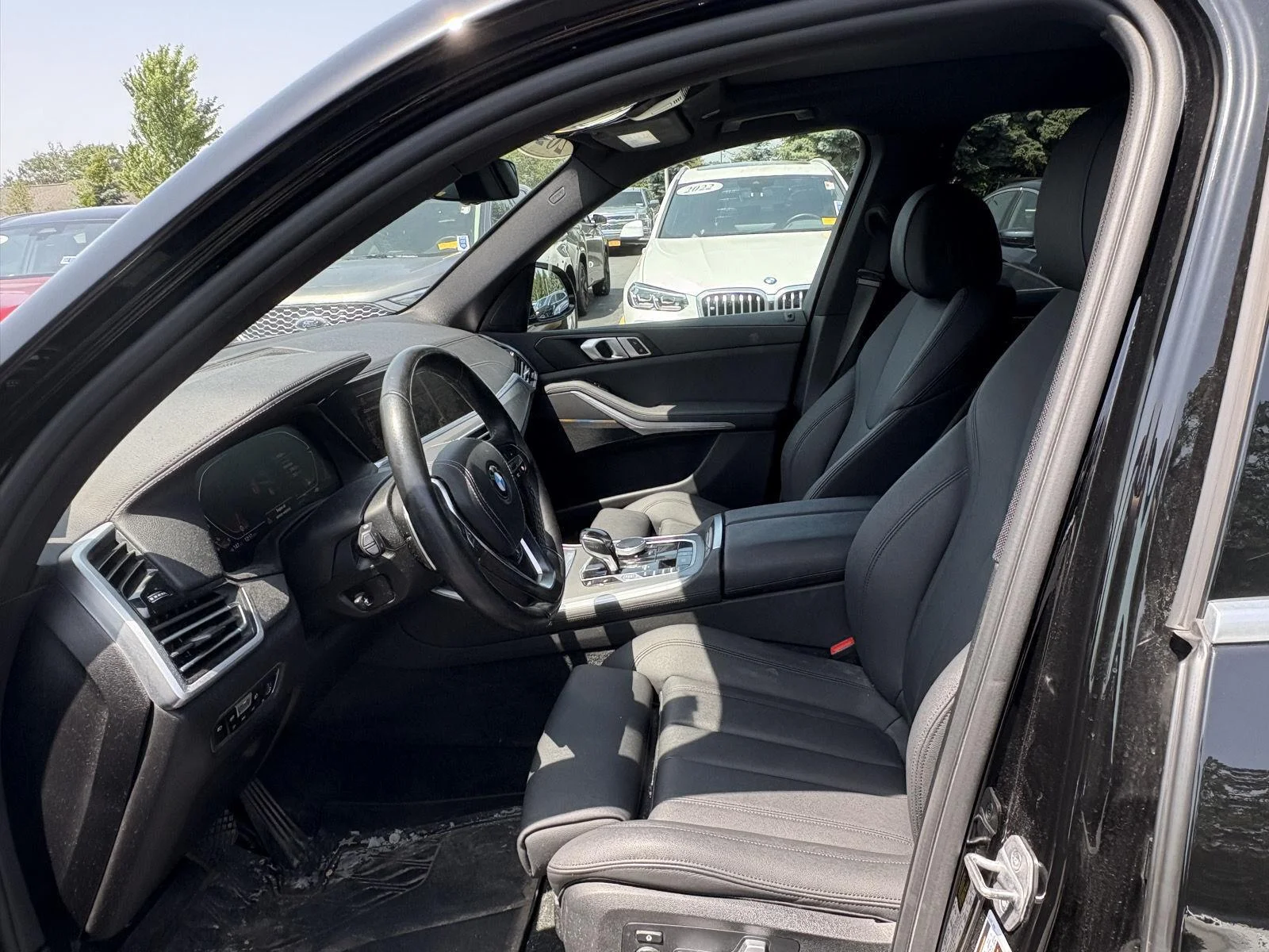 Used 2021 Jet Black BMW xDrive40i image 9
