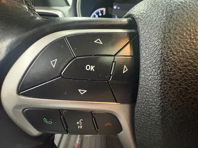 Used 2018 Black Jeep Altitude image 18