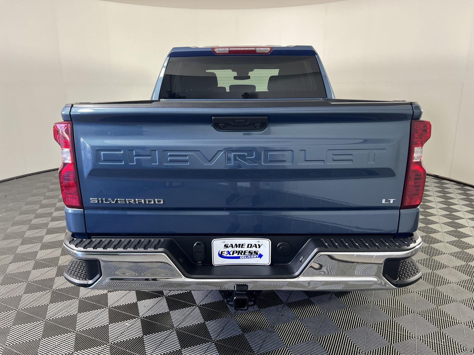 Used 2024 Lakeshore Blue Metallic Chevrolet LT image 24