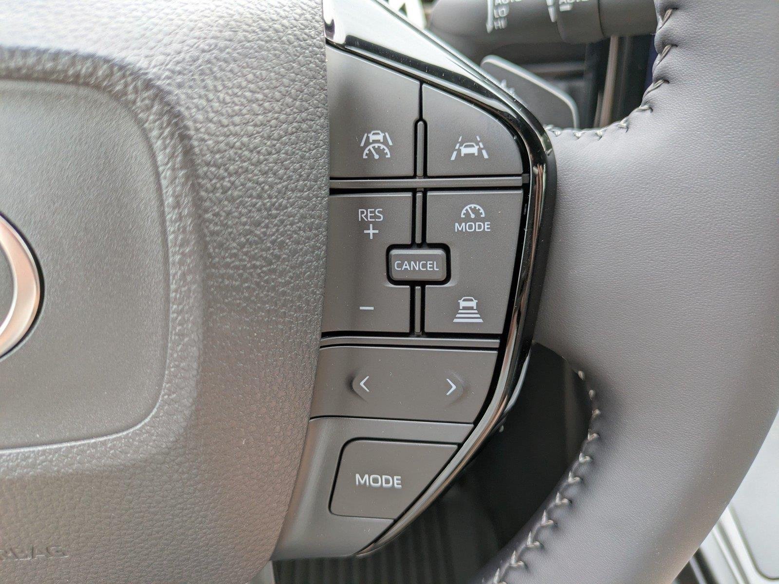 New 2026 Wind Chill Pearl Toyota XLE image 25