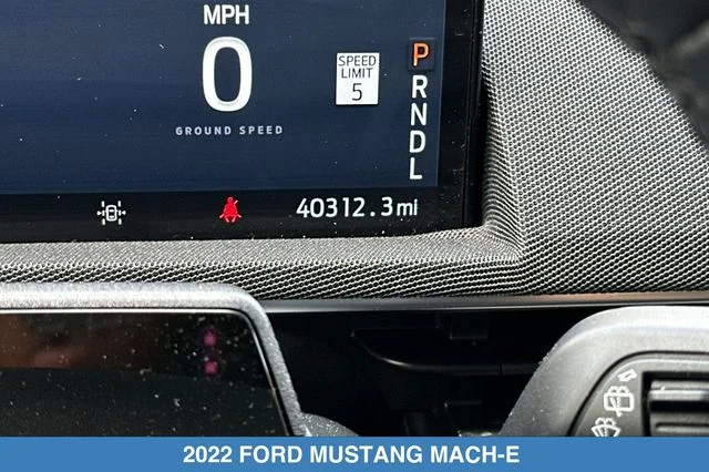 Used 2022 Black Ford Select image 28