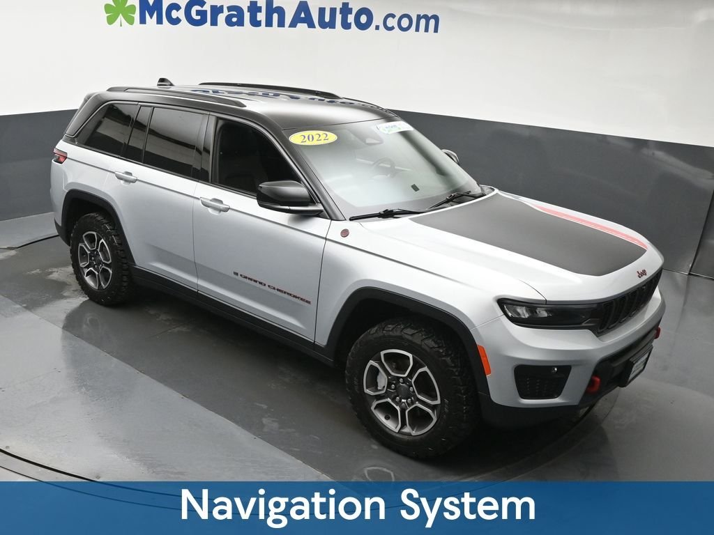 Used 2022 Silver Jeep Trailhawk image 4