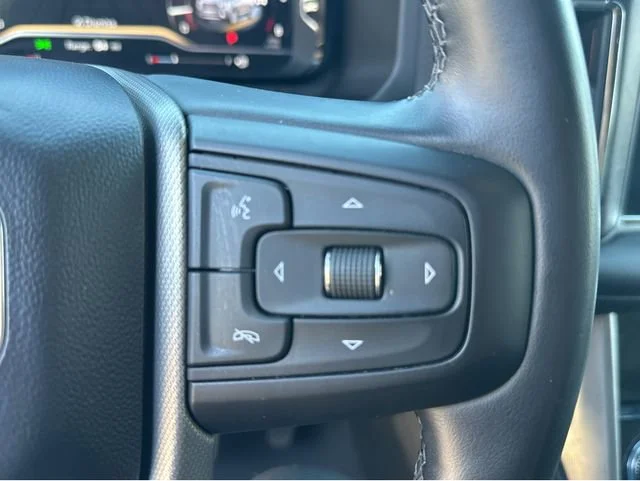 2023 GMC Yukon Denali - Photo 30