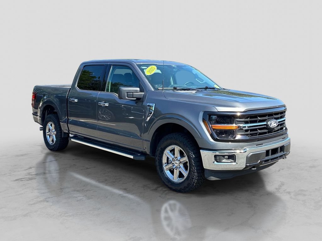 Used 2025 Gray Ford XLT image 3