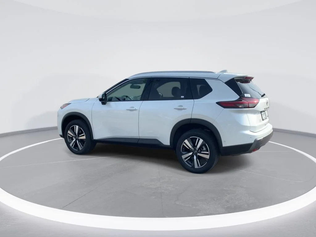 Used 2024 White Nissan SL image 6