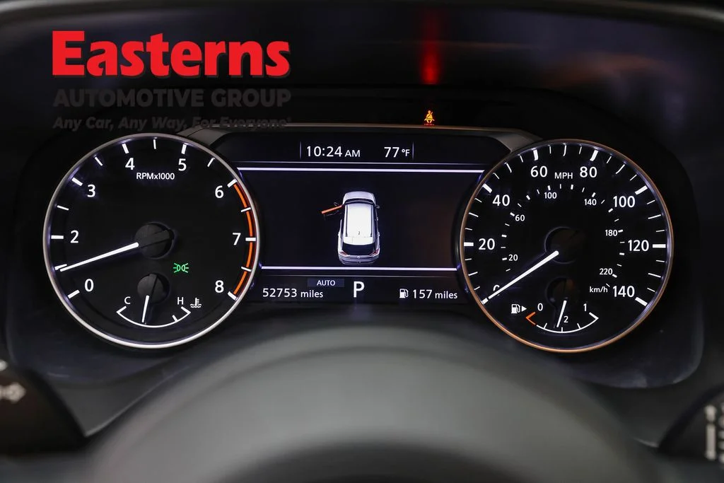 Used 2023 White Nissan S image 18