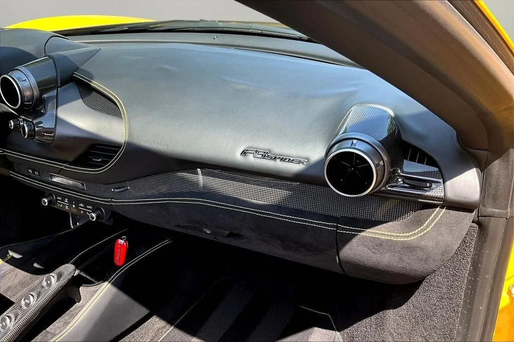 Used 2022 Giallo Modena Ferrari  image 21