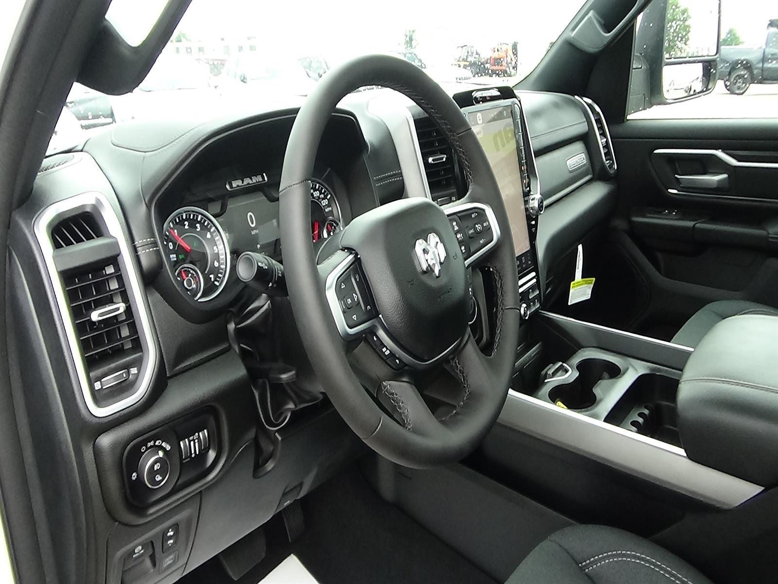 Used 2025 Bright White Clear Coat (pw7) RAM Big Horn image 19