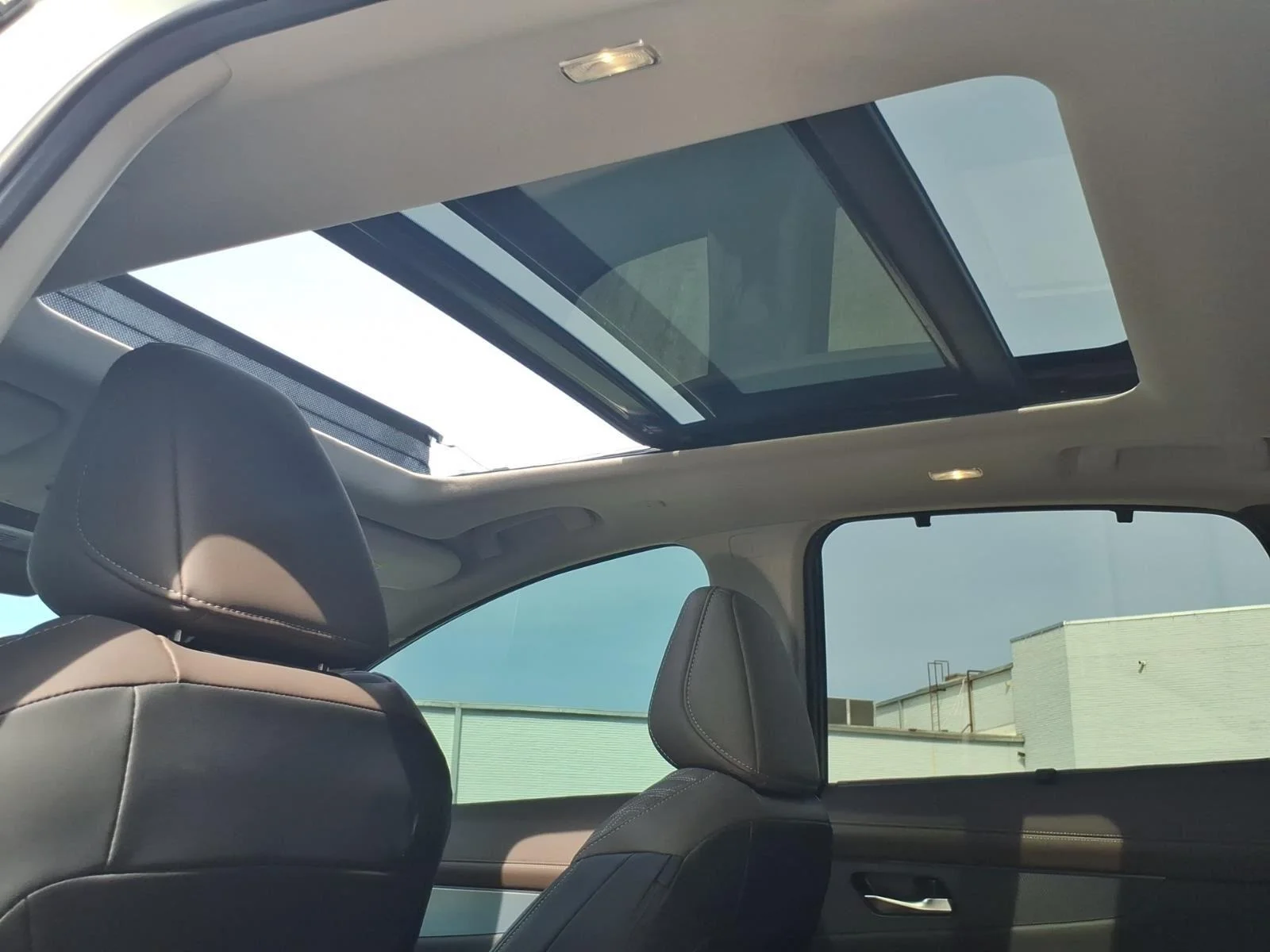 Used 2025 Everest White Pearl Tricoat Nissan Platinum image 10