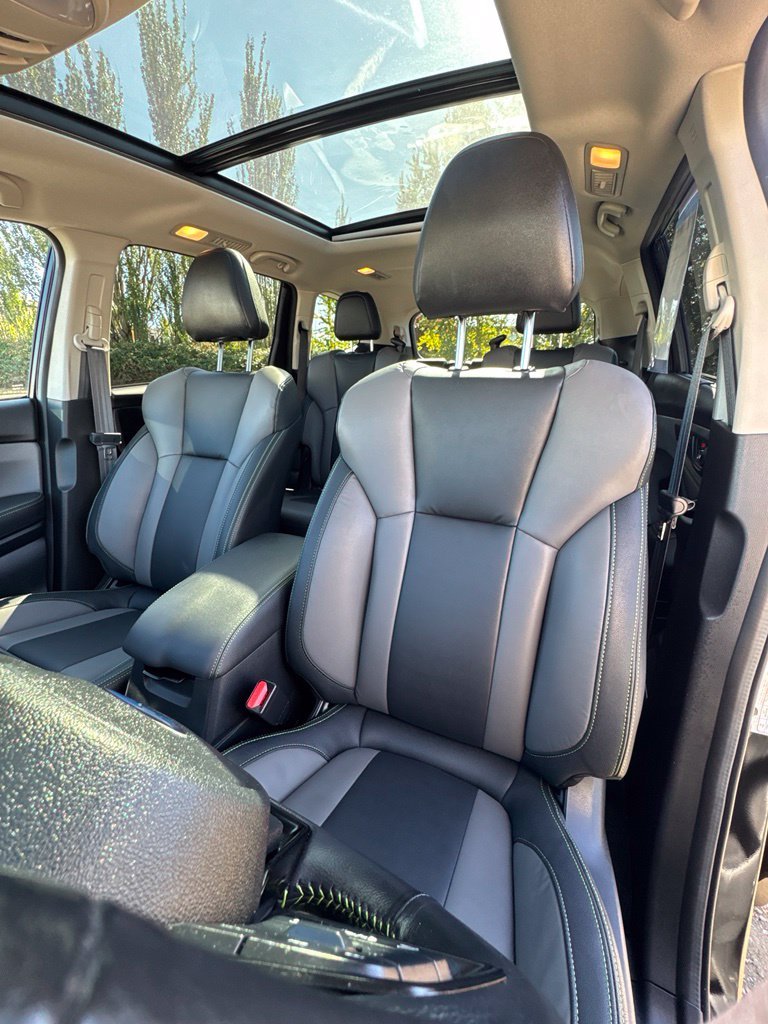 Used 2023 Crystal Black Silica Subaru Onyx Edition image 39